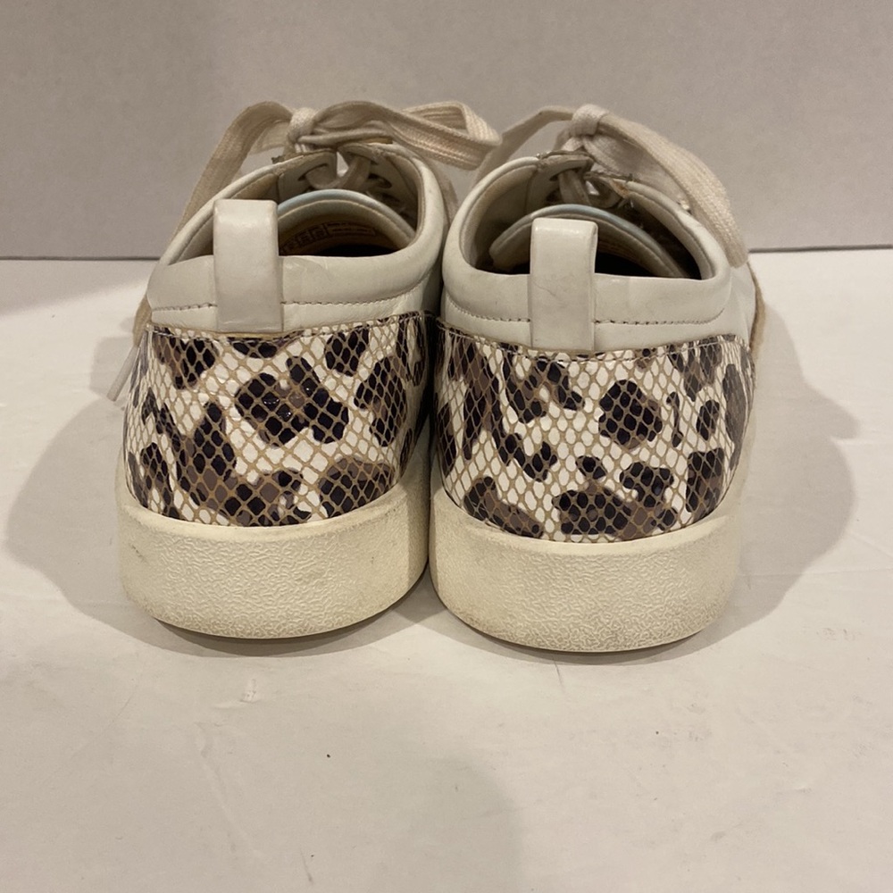 VGUC Vionic Winny Snakeskin Genuine Leather Fashion Sneakers - Picture 4 of 11